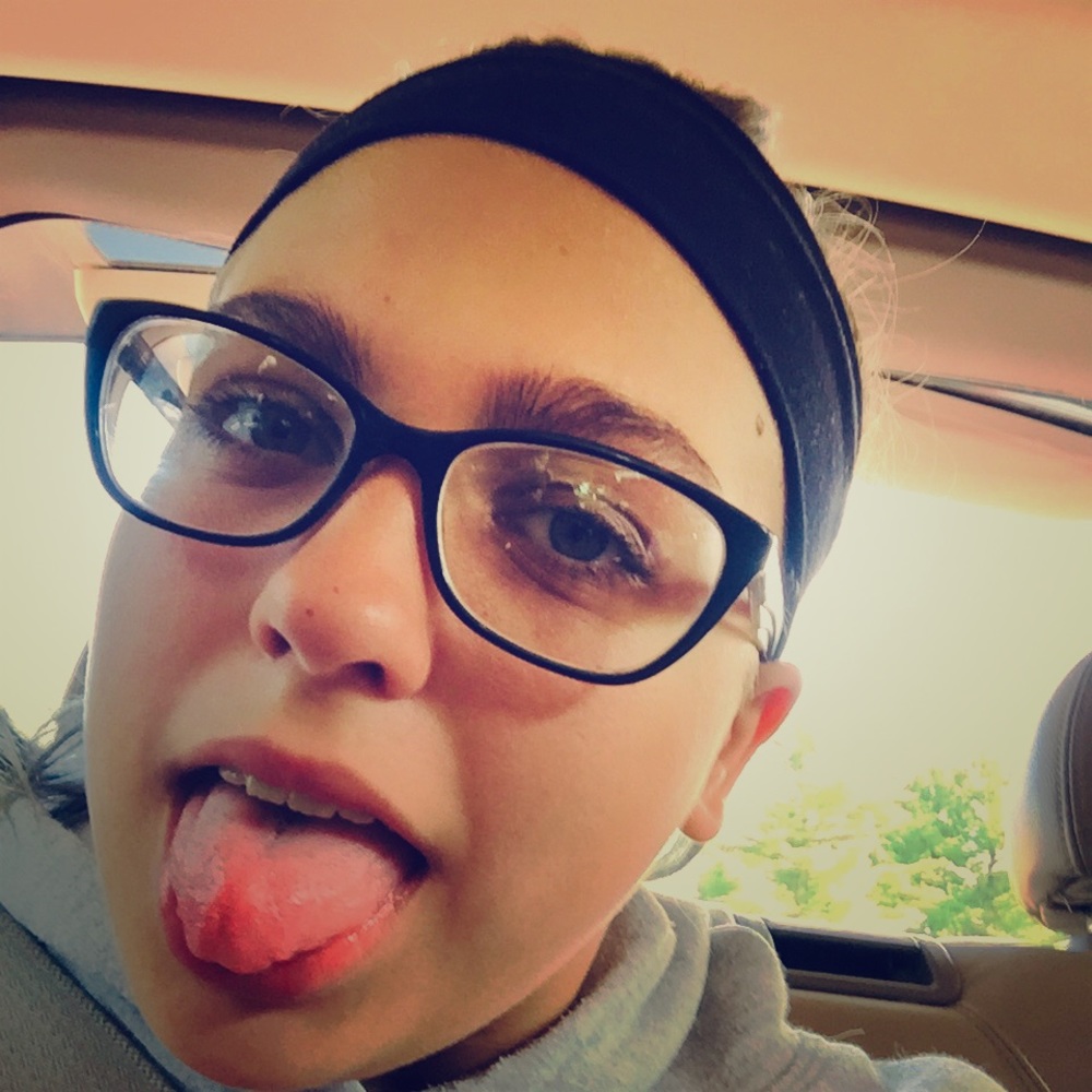 Meet your Posher, Alexis
